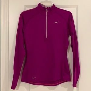 Nike Dry Fit 1/4 Pull Over Fuchsia Size Small